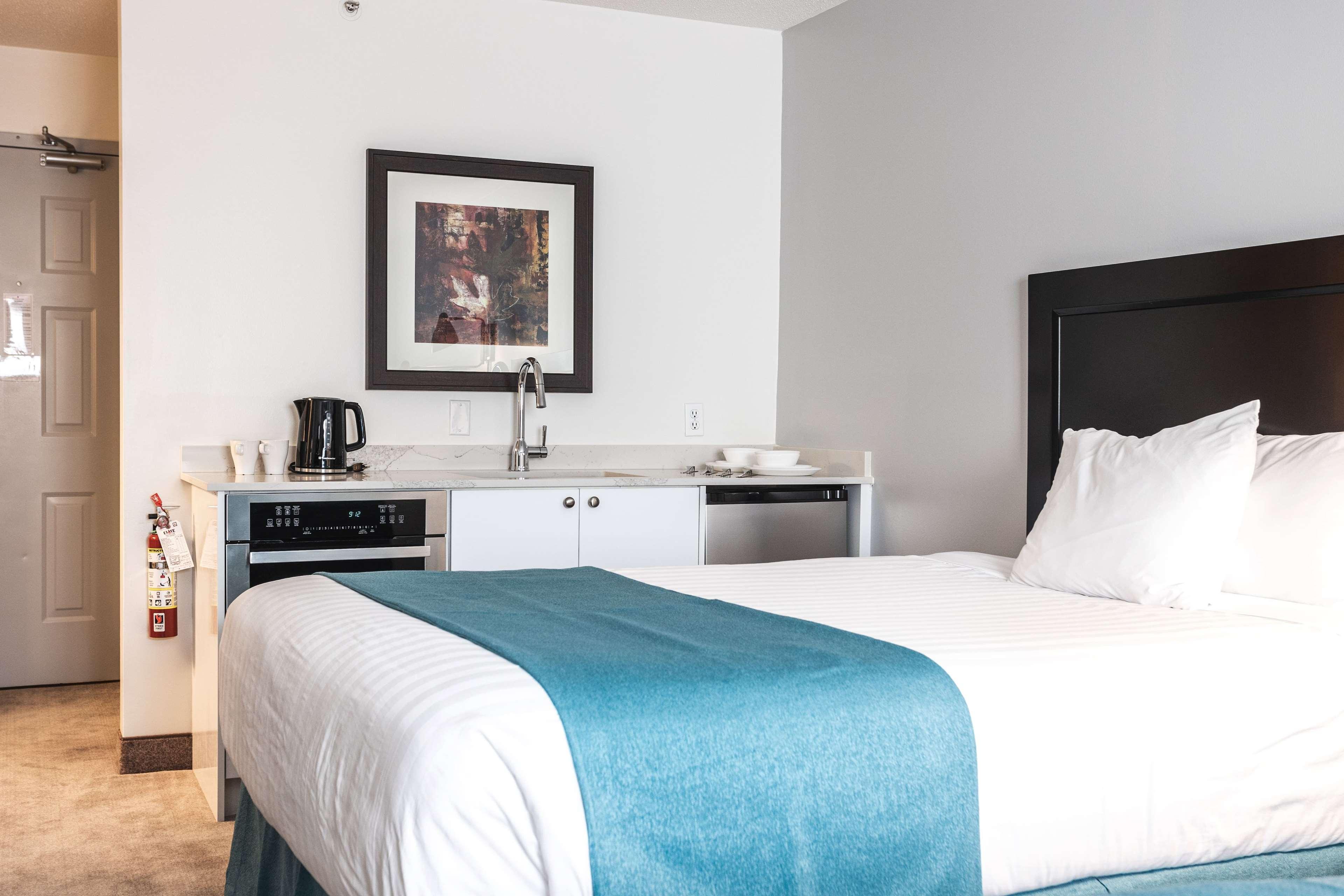 Ramada By Wyndham Surrey/Langley Hotel Kültér fotó