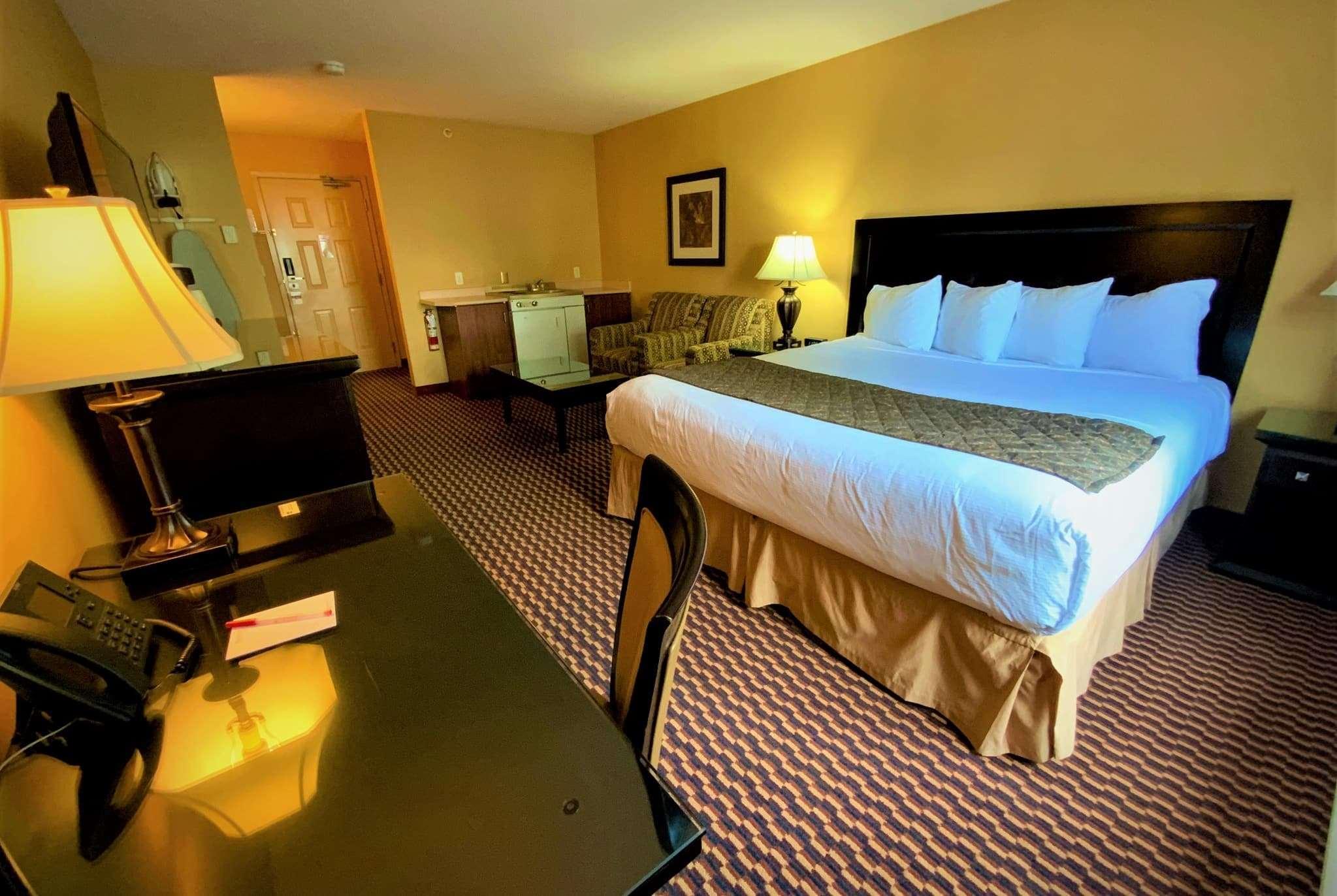 Ramada By Wyndham Surrey/Langley Hotel Kültér fotó