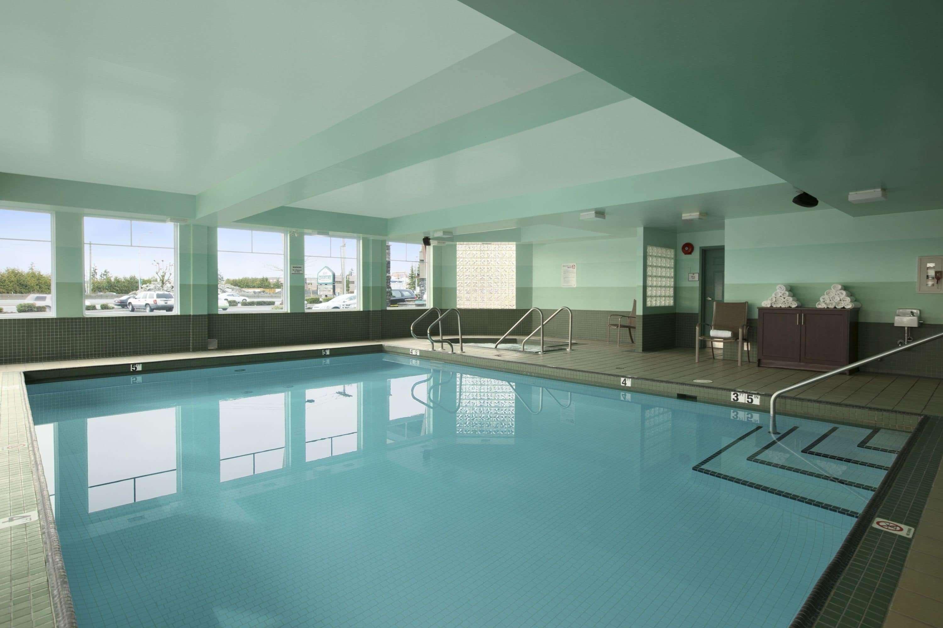 Ramada By Wyndham Surrey/Langley Hotel Kültér fotó