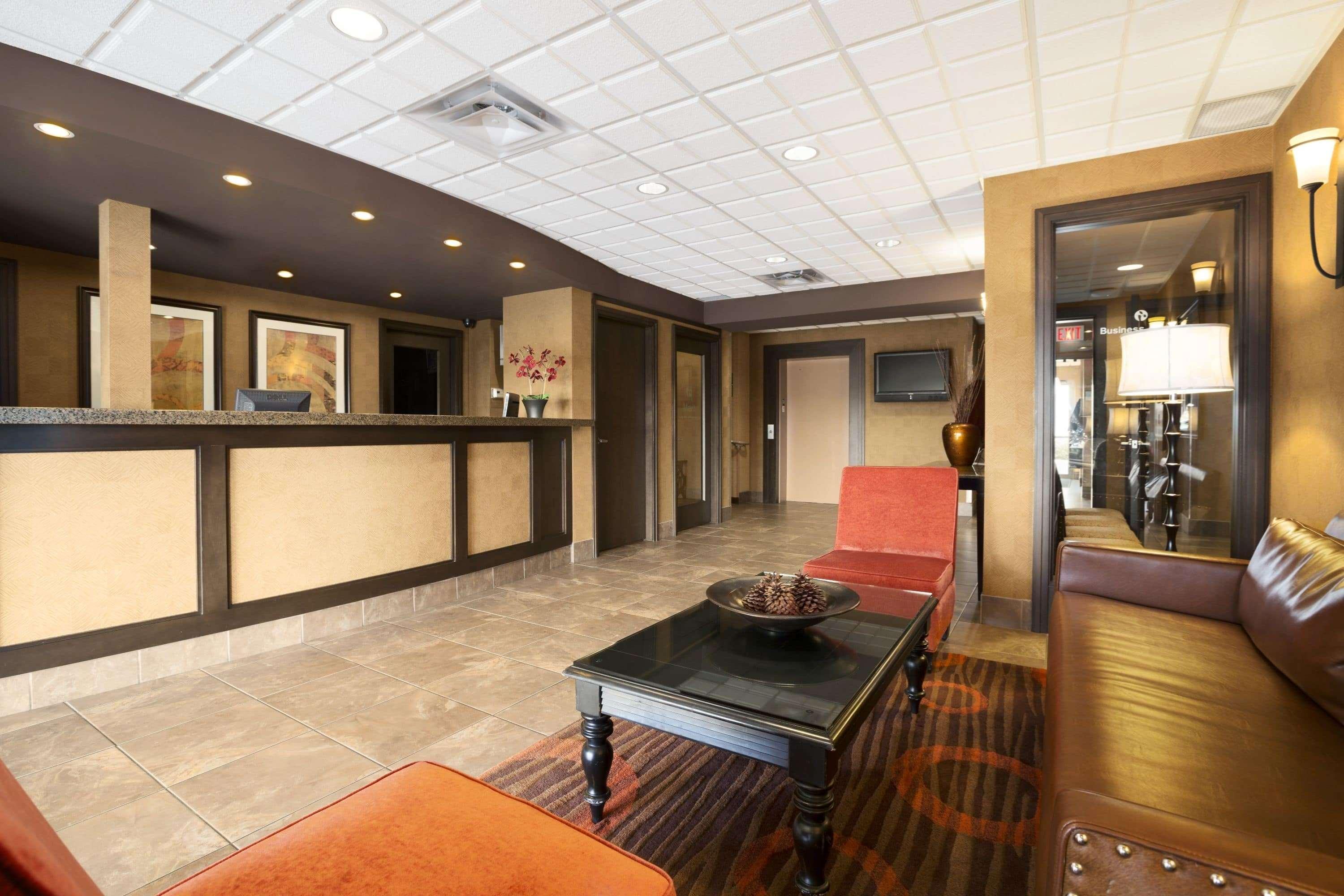 Ramada By Wyndham Surrey/Langley Hotel Kültér fotó